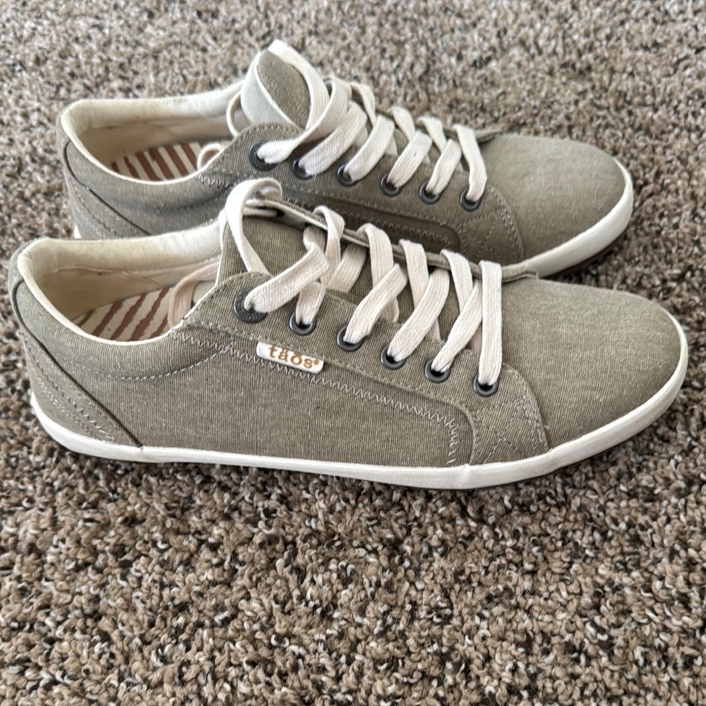 Taos Footwear Tan Sneakers with Canvas Upper and Rubber Sole